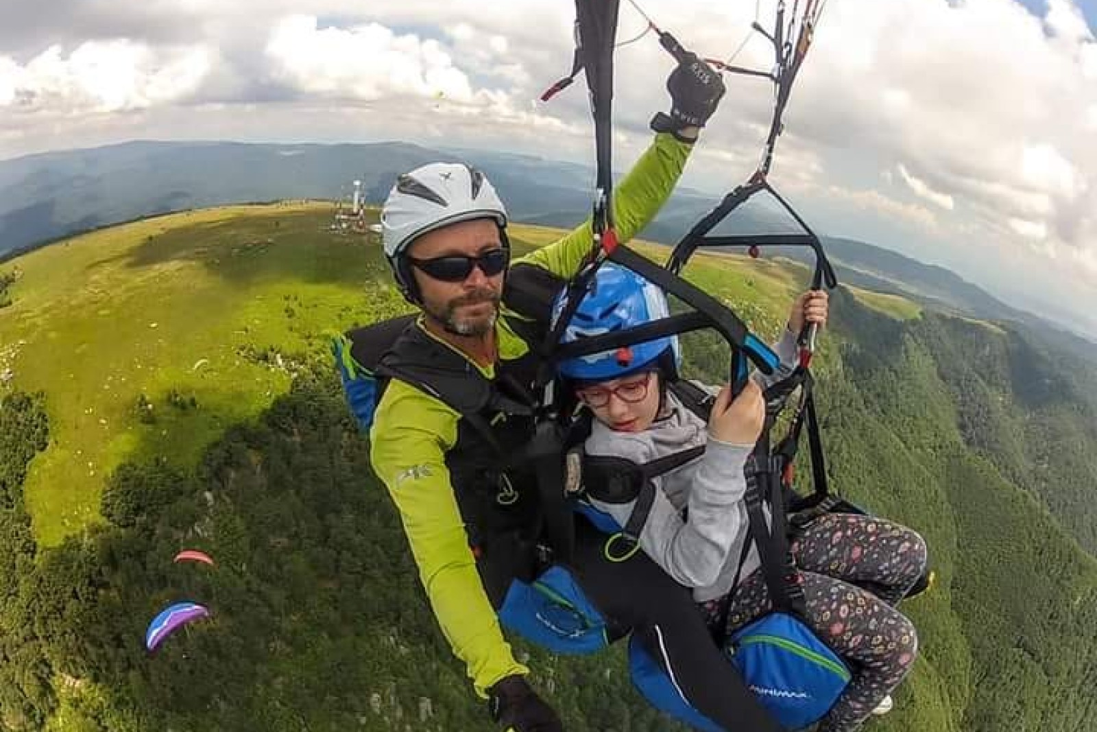 ZBOR ÎN TANDEM CU PARAPANTA
