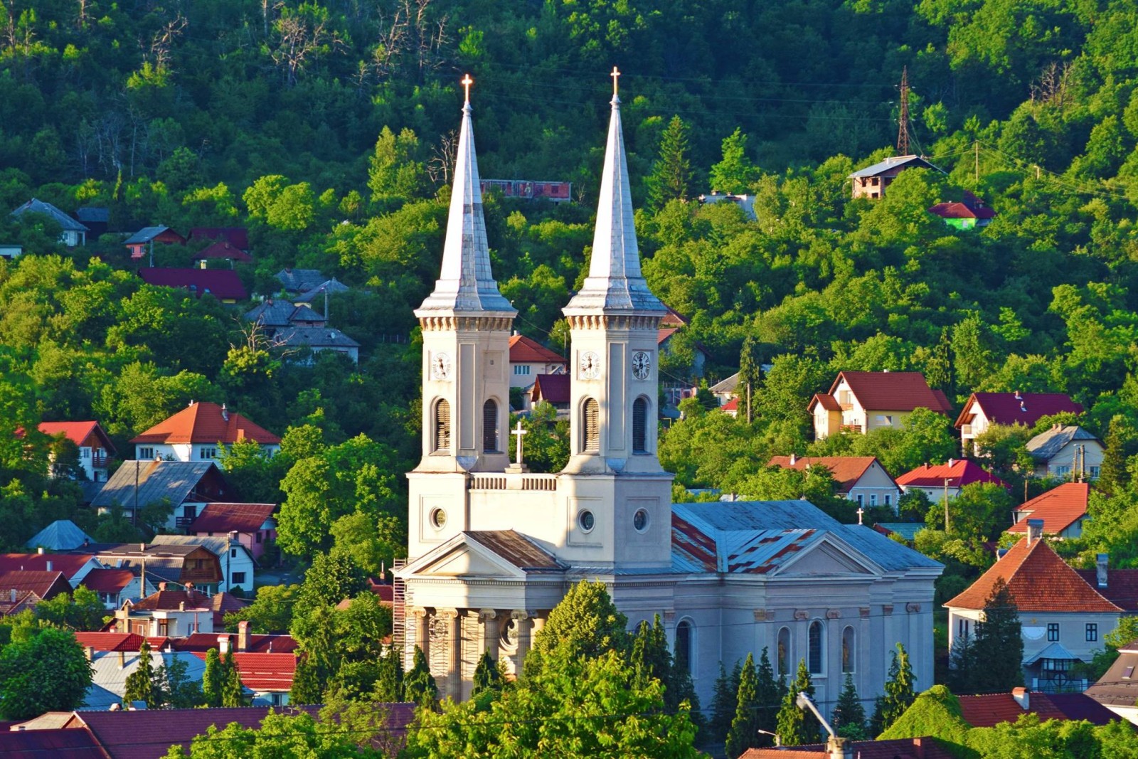 TUR PIETONAL CU GHID LOCAL